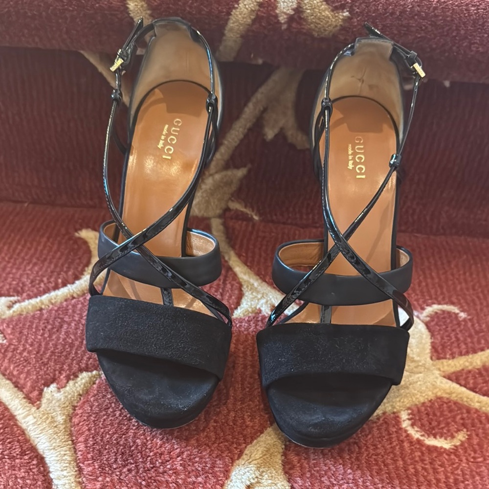 Gucci Black Heeled Elegance